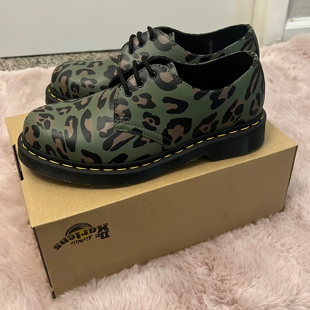 Dr Martens 1461 DISTORTED LEOPARD PRINT OXFORD SHOES (Men’s Size 6.5) - Picture 4 of 8